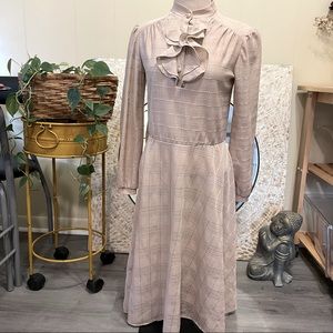 Vintage 1970s Sheer Light Tan Dress. Size 7/8